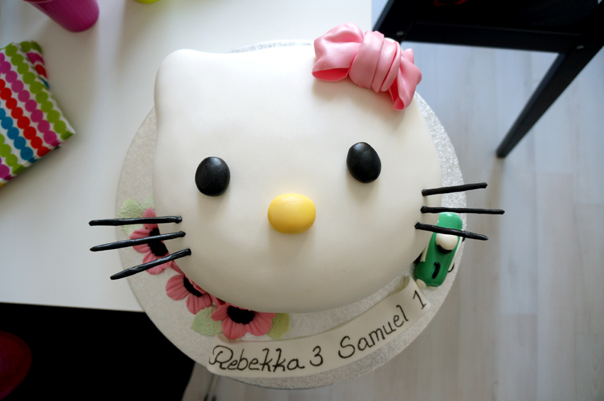 hellokitty_kakku